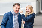 BV Marcus Franz beim Kinderschminken mit vertauschten Rollen